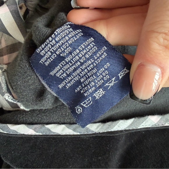 Burberry Black Velour Hooded Cropped Jacket with Striped Trim - Picture 4 of 4